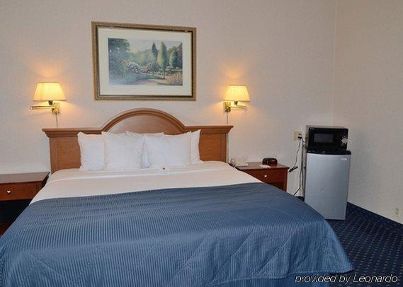 Clarion Hotel & Conference Center نورثهامبتون المظهر الخارجي الصورة