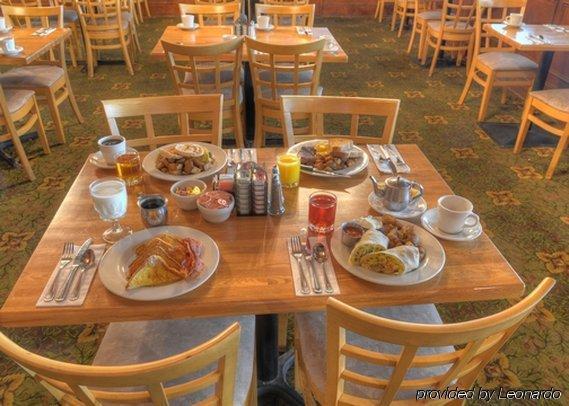 Clarion Hotel & Conference Center نورثهامبتون المظهر الخارجي الصورة