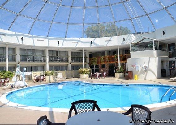 Clarion Hotel & Conference Center نورثهامبتون المظهر الخارجي الصورة