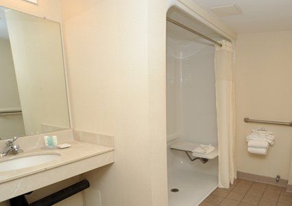 Clarion Hotel & Conference Center نورثهامبتون الغرفة الصورة