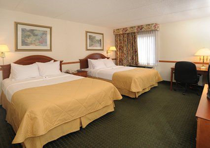 Clarion Hotel & Conference Center نورثهامبتون الغرفة الصورة